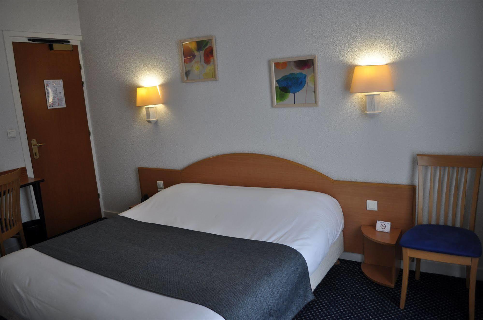 Le Progres Hotel 3*